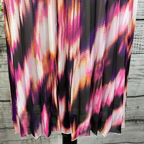 Worthington Skirt size 12 Pink Purple Black Pleated Sheer Chevron Knee Modest - Picture 6 of 12